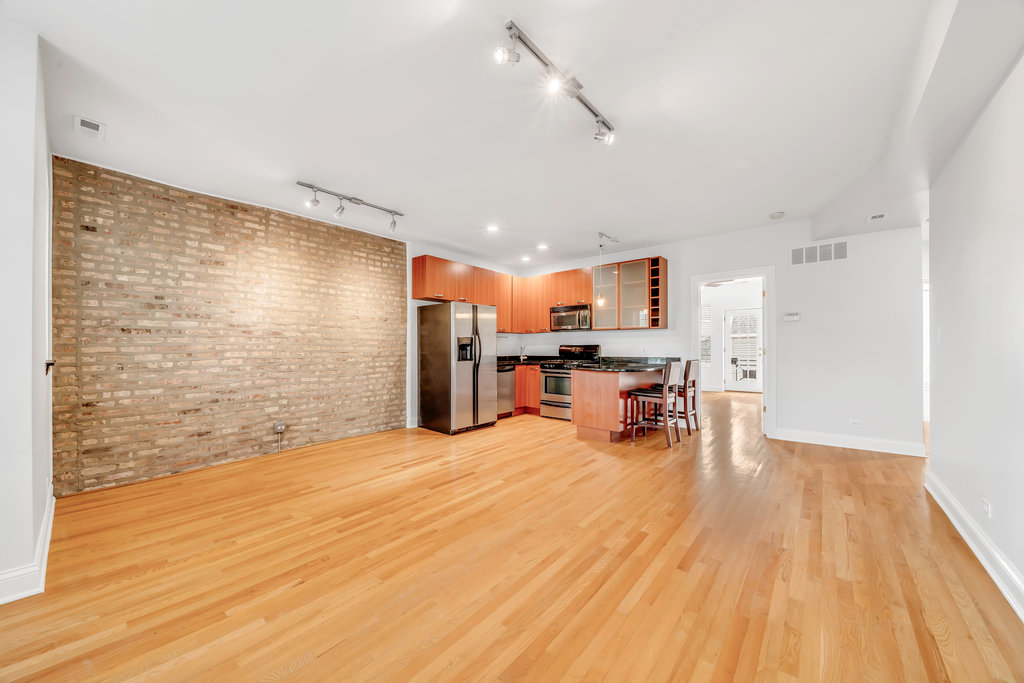 3425 W Berteau Avenue 2