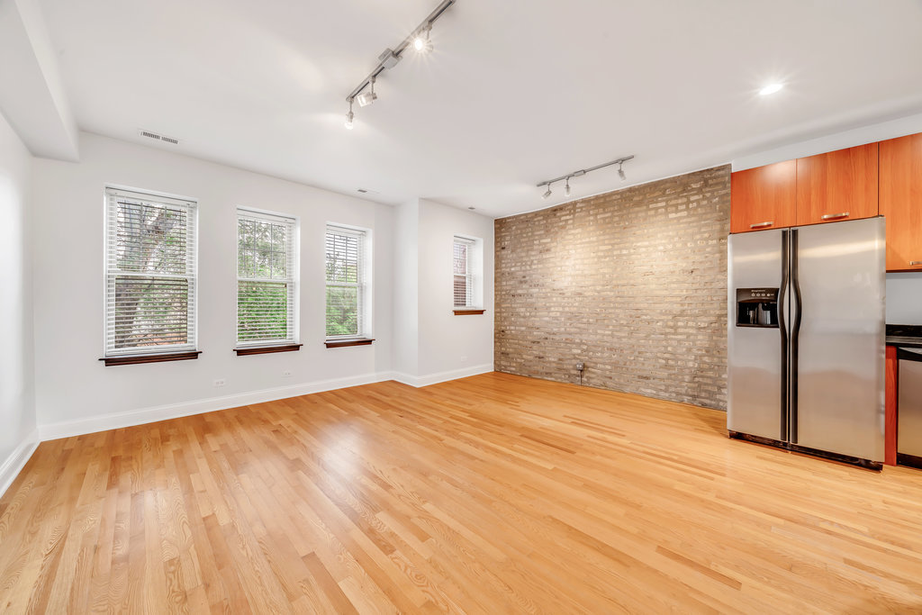 3425 W Berteau Avenue 2