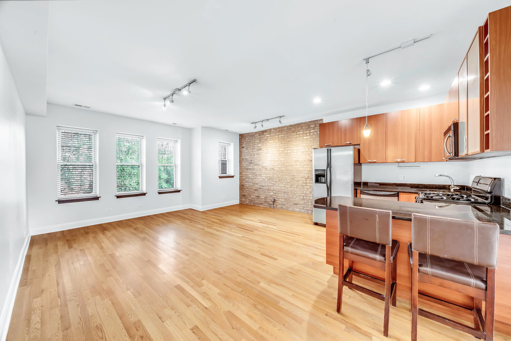 3425 W Berteau Avenue 2