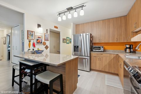 Tiny photo for 6145 N SHERIDAN Road #28D, Chicago, IL 60660 (MLS # 12625576)