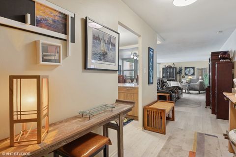 Tiny photo for 6145 N SHERIDAN Road #28D, Chicago, IL 60660 (MLS # 12625576)