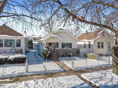 Photo of 1640 16TH Avenue, Melrose Park, IL 60160 (MLS # 12529138)