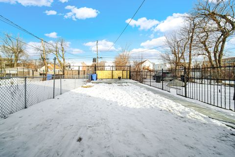 Tiny photo for 4216 W West End Avenue, Chicago, IL 60624 (MLS # 12564963)