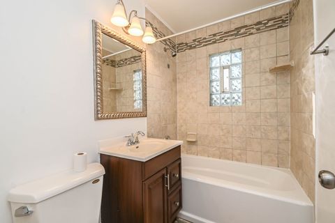 Tiny photo for 127 S Hawthorne Boulevard, Mundelein, IL 60060 (MLS # 12636731)