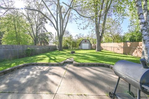 Tiny photo for 127 S Hawthorne Boulevard, Mundelein, IL 60060 (MLS # 12636731)