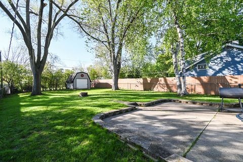 Tiny photo for 127 S Hawthorne Boulevard, Mundelein, IL 60060 (MLS # 12636731)
