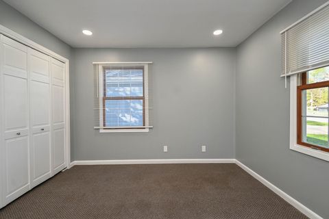 Tiny photo for 127 S Hawthorne Boulevard, Mundelein, IL 60060 (MLS # 12636731)