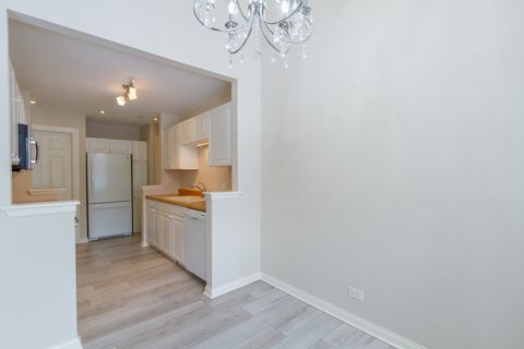 Tiny photo for 25 Superior Court #L2, Schaumburg, IL 60193 (MLS # 12559477)