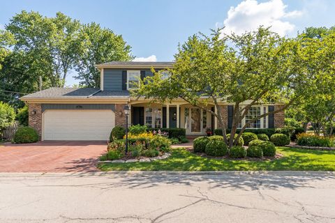 Tiny photo for 1440 Elizabeth Lane, Glenview, IL 60025 (MLS # 12586323)