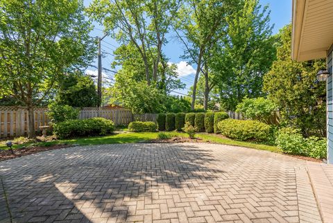 Tiny photo for 1440 Elizabeth Lane, Glenview, IL 60025 (MLS # 12586323)