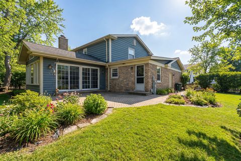 Tiny photo for 1440 Elizabeth Lane, Glenview, IL 60025 (MLS # 12586323)
