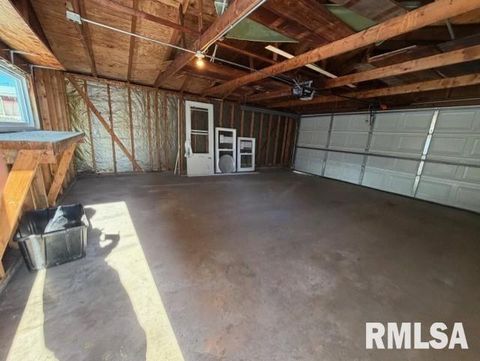 Tiny photo for 2113 N MARQUETTE Street, Davenport, IA 52804 (MLS # QC4269888)