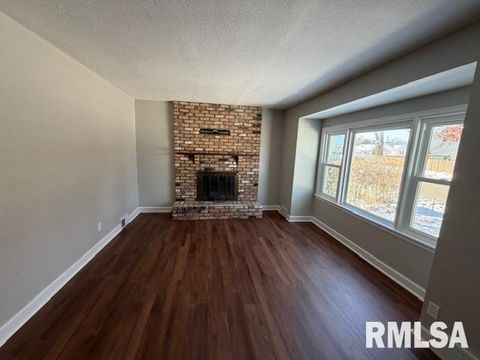 Tiny photo for 2113 N MARQUETTE Street, Davenport, IA 52804 (MLS # QC4269888)
