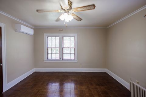 Tiny photo for 1068 S Wildwood Avenue, Kankakee, IL 60901 (MLS # 12401302)