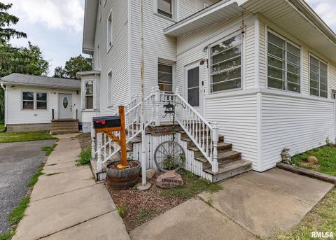 Tiny photo for 111 N WEST Street, Cambridge, IL 61238 (MLS # QC4265614)