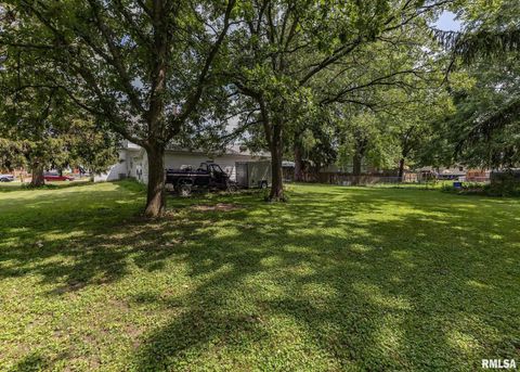 Tiny photo for 111 N WEST Street, Cambridge, IL 61238 (MLS # QC4265614)