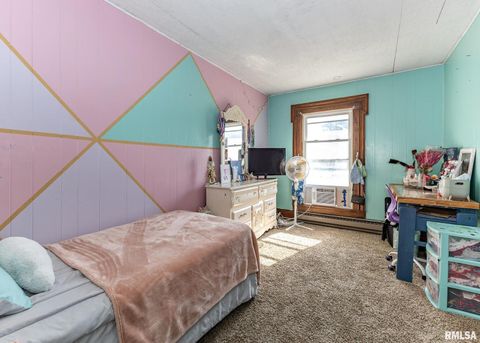 Tiny photo for 111 N WEST Street, Cambridge, IL 61238 (MLS # QC4265614)