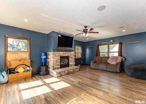 Tiny photo for 111 N WEST Street, Cambridge, IL 61238 (MLS # QC4265614)