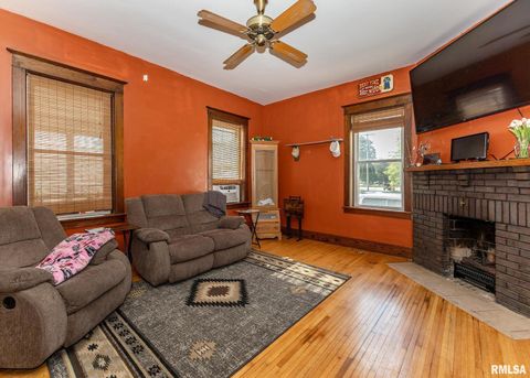 Tiny photo for 111 N WEST Street, Cambridge, IL 61238 (MLS # QC4265614)