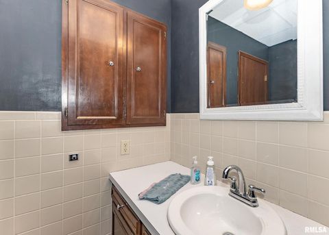 Tiny photo for 111 N WEST Street, Cambridge, IL 61238 (MLS # QC4265614)