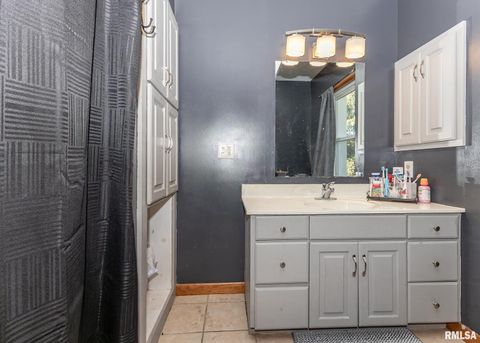 Tiny photo for 111 N WEST Street, Cambridge, IL 61238 (MLS # QC4265614)