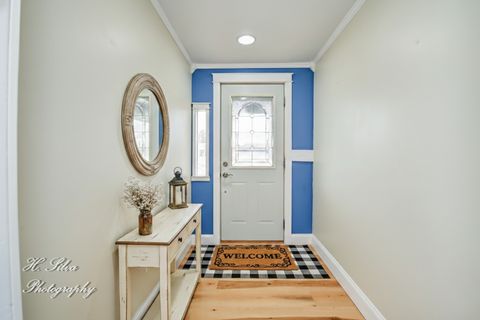 Tiny photo for 133 S Walkup Avenue, Crystal Lake, IL 60014 (MLS # 12506226)