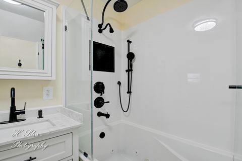 Tiny photo for 133 S Walkup Avenue, Crystal Lake, IL 60014 (MLS # 12506226)