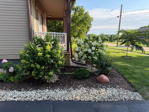 Tiny photo for 133 S Walkup Avenue, Crystal Lake, IL 60014 (MLS # 12506226)