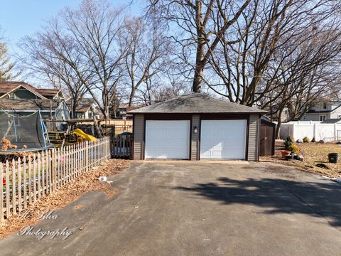 Tiny photo for 133 S Walkup Avenue, Crystal Lake, IL 60014 (MLS # 12506226)