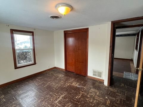 Tiny photo for 206 Crestwood Avenue, Tilton, IL 61833 (MLS # 12529094)