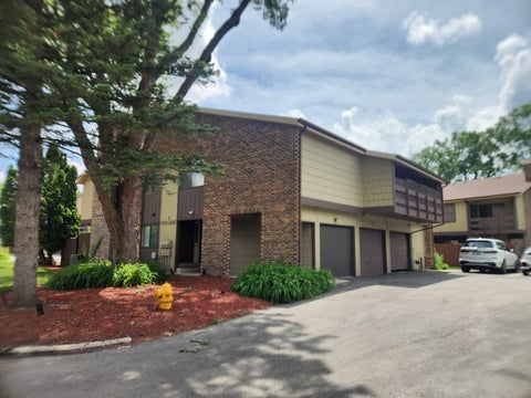 Photo of 1 Stony Creek Drive #1B, Palos Hills, IL 60465 (MLS # 12720220)