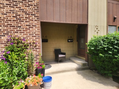 Tiny photo for 1 Stony Creek Drive #1B, Palos Hills, IL 60465 (MLS # 12720220)