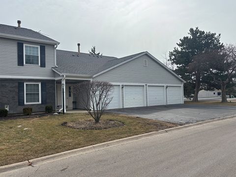 Tiny photo for 303 Newport Lane #D2, Bartlett, IL 60103 (MLS # 12576797)