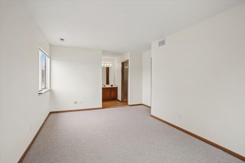 Tiny photo for 303 Newport Lane #D2, Bartlett, IL 60103 (MLS # 12576797)