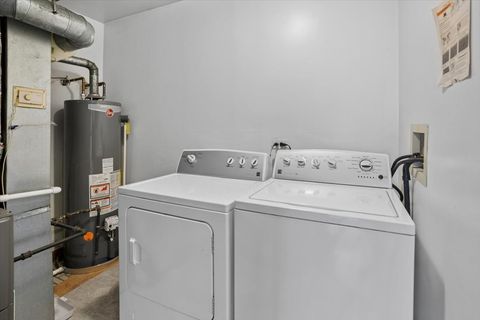 Tiny photo for 303 Newport Lane #D2, Bartlett, IL 60103 (MLS # 12576797)