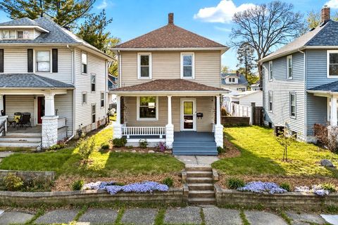 Photo of 1179 26TH Street A, Moline, IL 61265 (MLS # 12628737)