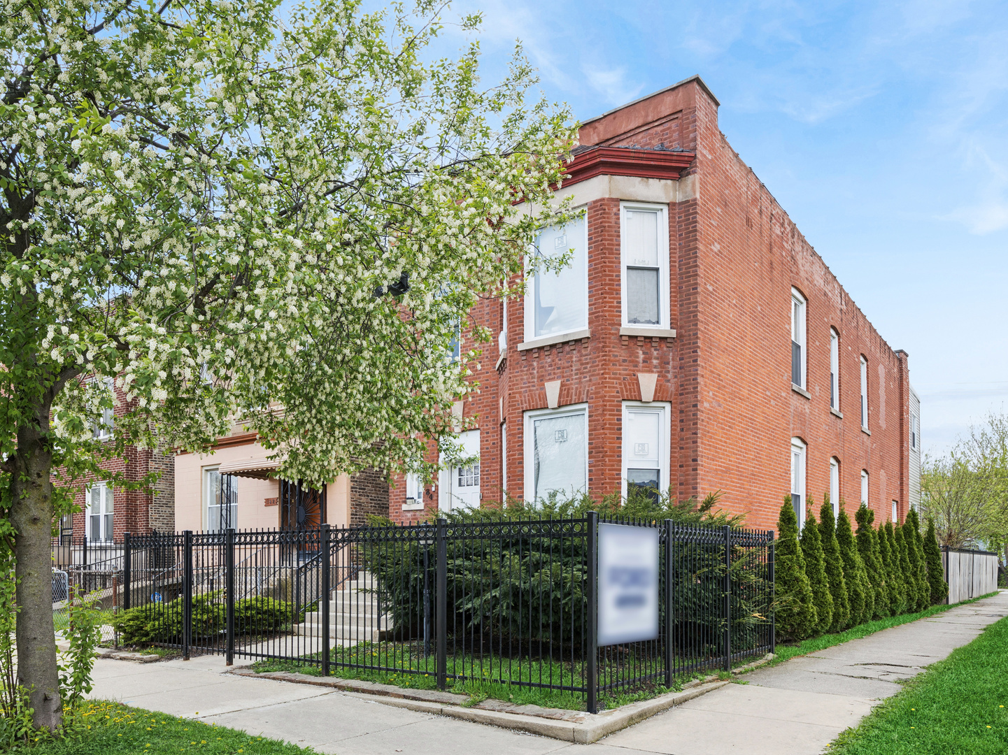 184 N Leamington Avenue
