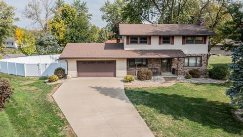 Photo of 704 Carolyn Street, Mendota, IL 61342 (MLS # 12495126)