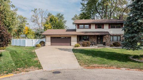 Tiny photo for 704 Carolyn Street, Mendota, IL 61342 (MLS # 12495126)