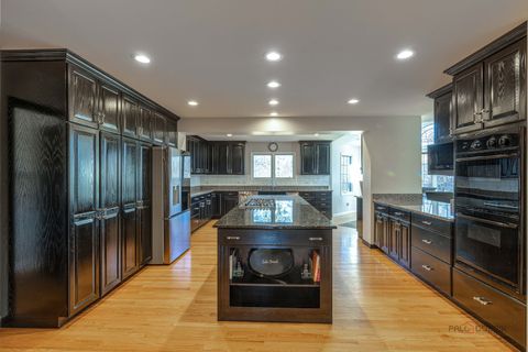 Tiny photo for 21 N Ridge Road, Lake Forest, IL 60045 (MLS # 12583736)