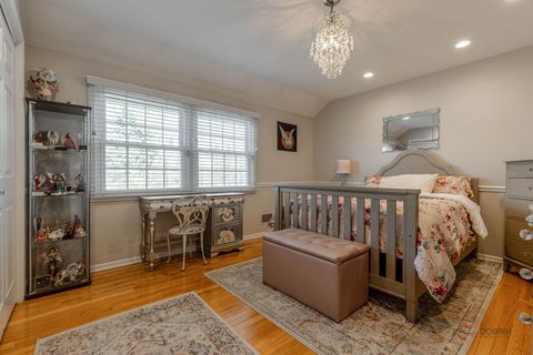 Tiny photo for 21 N Ridge Road, Lake Forest, IL 60045 (MLS # 12583736)