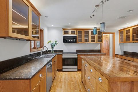 Tiny photo for 2404 N Nottingham Court, Champaign, IL 61821 (MLS # 12547260)