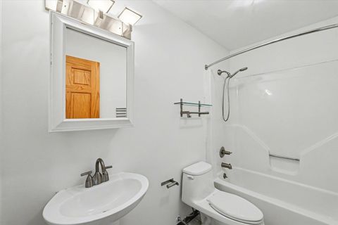 Tiny photo for 2404 N Nottingham Court, Champaign, IL 61821 (MLS # 12547260)