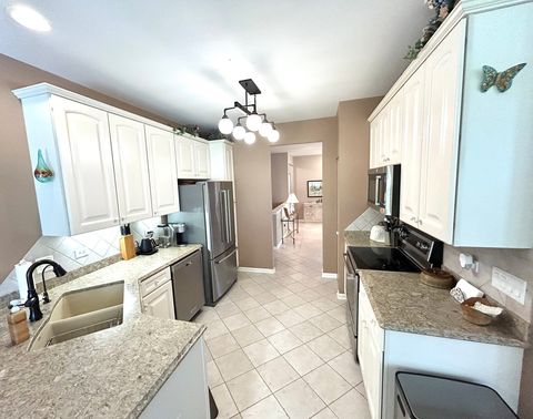 Tiny photo for 21224 Montclare Lake Drive, Crest Hill, IL 60403 (MLS # 12650129)