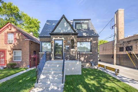 Photo of 8645 S Bennett Avenue, Chicago, IL 60617 (MLS # 12577748)
