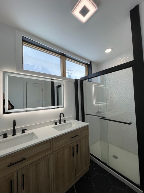 Tiny photo for 607 W Olive Street, Bloomington, IL 61701 (MLS # 12551529)