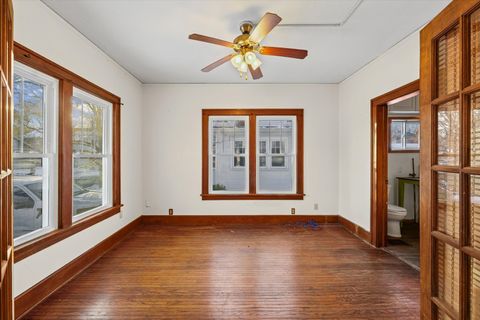 Tiny photo for 702 W Iowa Street, Urbana, IL 61801 (MLS # 12529561)