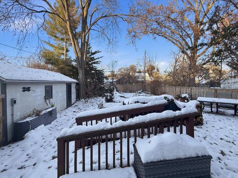 Tiny photo for 702 W Iowa Street, Urbana, IL 61801 (MLS # 12529561)