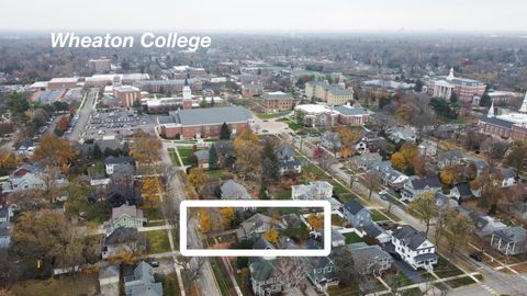 Tiny photo for 312 E Lincoln Avenue, Wheaton, IL 60187 (MLS # 12551459)