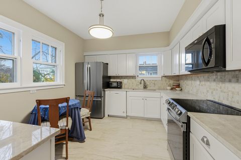 Tiny photo for 312 E Lincoln Avenue, Wheaton, IL 60187 (MLS # 12551459)